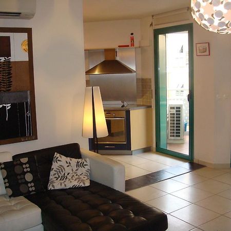 Apartment Nicea Oda fotoğraf